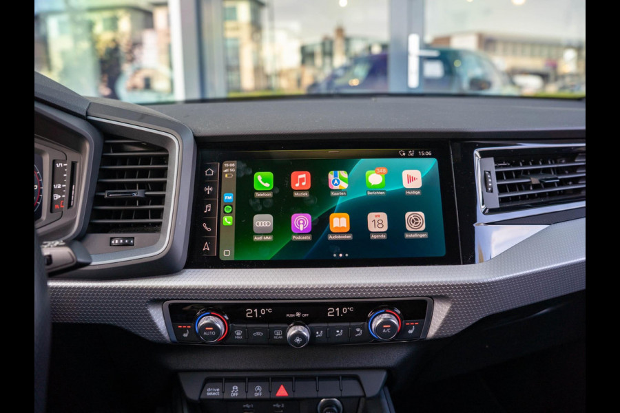Audi A1 Sportback 40 TFSI Pro Line S / Keyless / Stoelverwarming / CarPlay / Sensoren / 18 inch / Audi Sound
