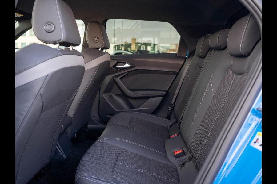 Audi A1 Sportback 40 TFSI Pro Line S / Keyless / Stoelverwarming / CarPlay / Sensoren / 18 inch / Audi Sound