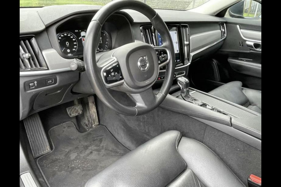 Volvo V90 2.0 D4 MOMENTUM AUT/LEDER/LANE/RSI/PDC