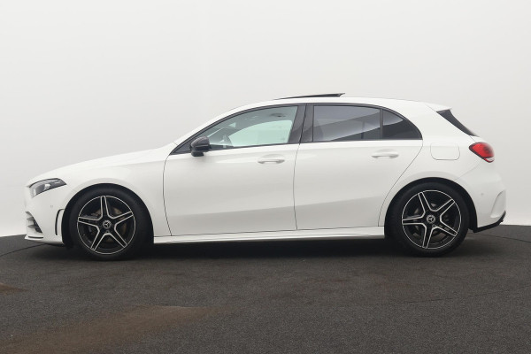 Mercedes-Benz A-Klasse 180 Business Solution AMG Night Upgrade Automaat (PANORAMADAK, STOELVERWARMING, CAMERA, 1e EIGENAAR)