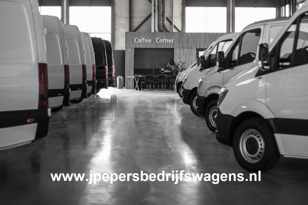 Mercedes-Benz Sprinter 319 CDI L2 H2 3.0 V6 / 3500KG Trekhaak / 360 Camera / MBUX / Navigatie / Cruise control / Airco / 270 Graden achterdeuren