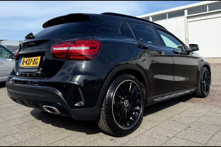 Mercedes-Benz GLA 180 Business Solution AMG Limited