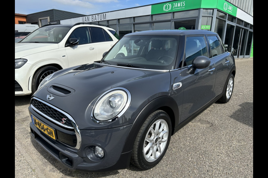 MINI Mini 2.0 Cooper S Pepper Serious Business