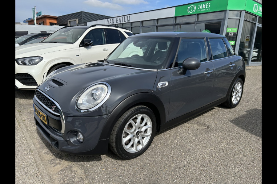MINI Mini 2.0 Cooper S Pepper Serious Business