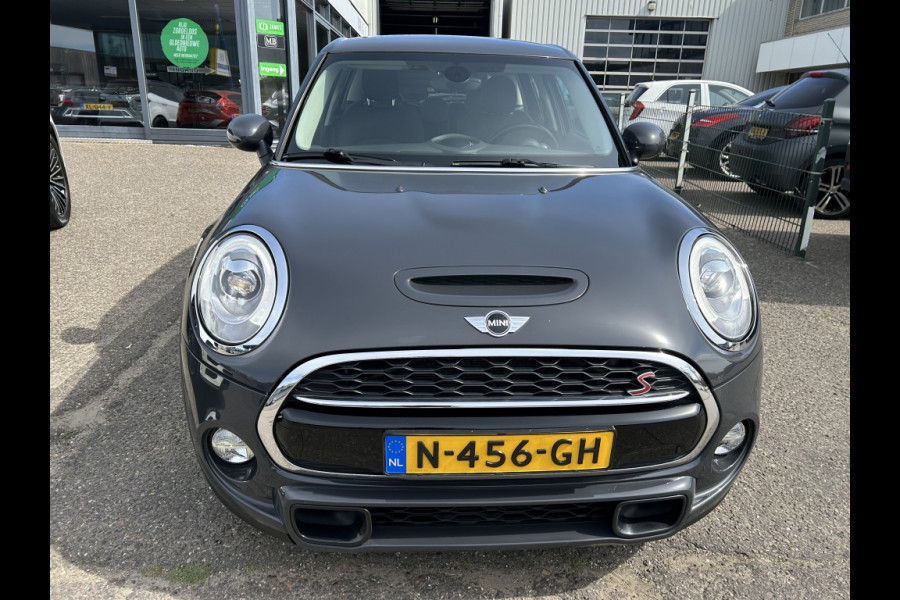 MINI Mini 2.0 Cooper S Pepper Serious Business
