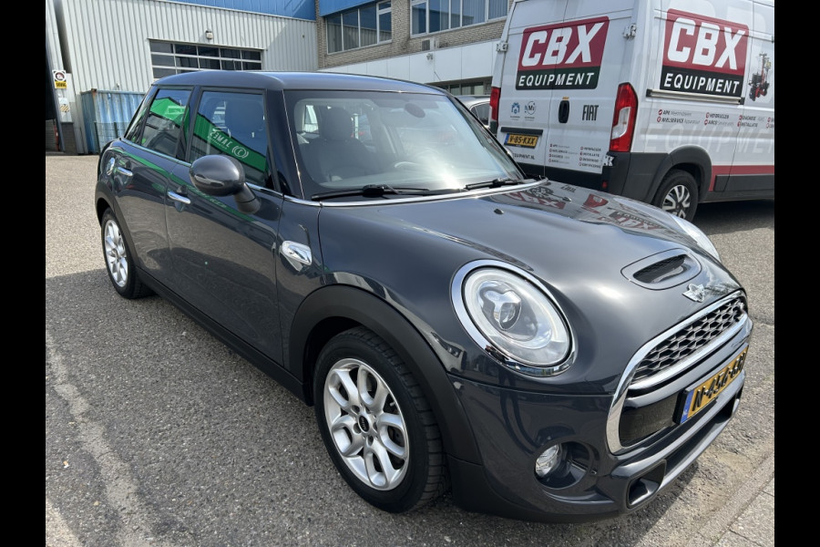 MINI Mini 2.0 Cooper S Pepper Serious Business