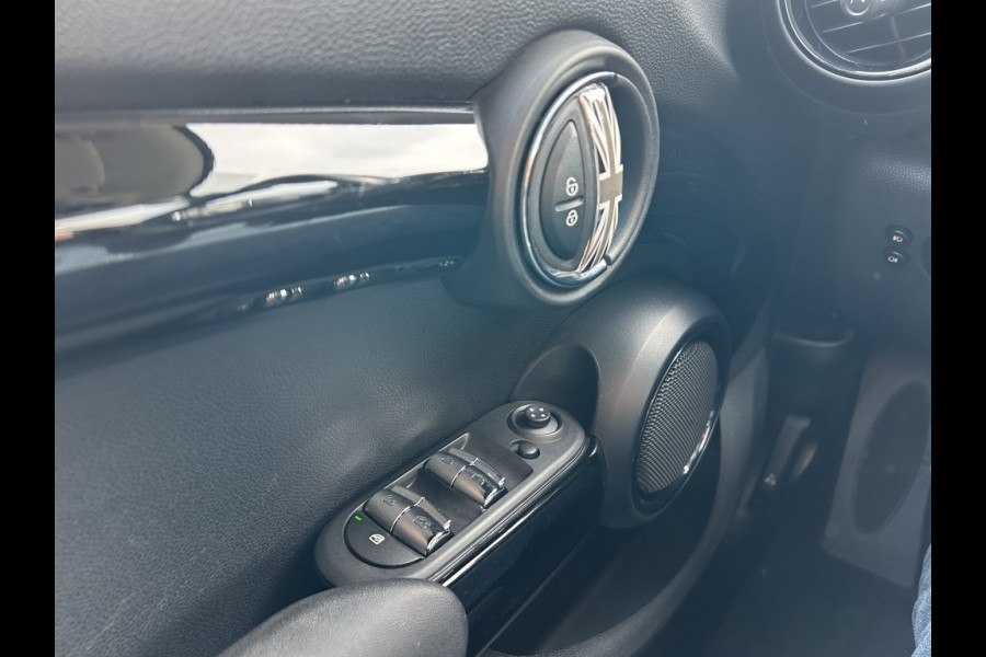 MINI Mini 2.0 Cooper S Pepper Serious Business