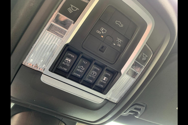 Dodge Ram 1500 Limited Night 5.7 V8 401PK 360cam 4X4 PANO Luchtvering