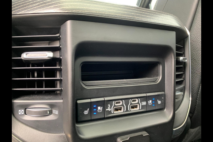 Dodge Ram 1500 Limited Night 5.7 V8 401PK 360cam 4X4 PANO Luchtvering