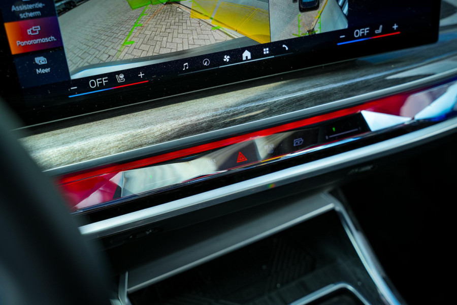 BMW 7 Serie M760e xDrive Carbon 22" Velgen FireTV Ambient Softclose FULL OPTION! Trekhaak