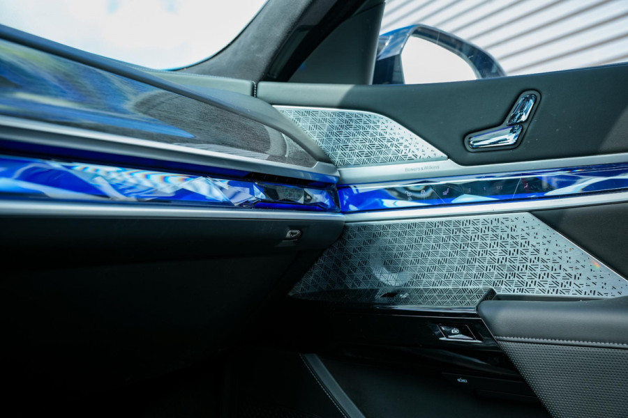 BMW 7 Serie M760e xDrive Carbon 22" Velgen FireTV Ambient Softclose FULL OPTION! Trekhaak