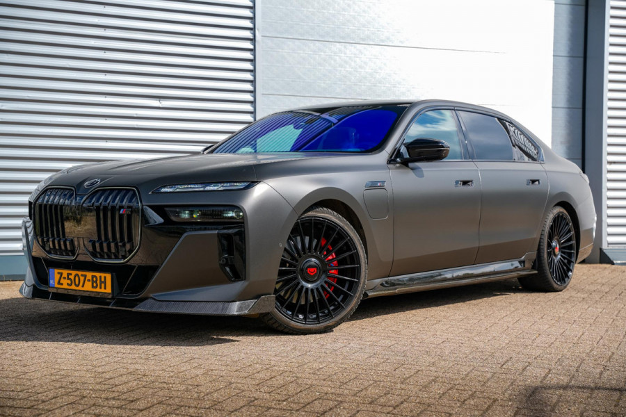 BMW 7 Serie M760e xDrive Carbon 22" Velgen FireTV Ambient Softclose FULL OPTION! Trekhaak