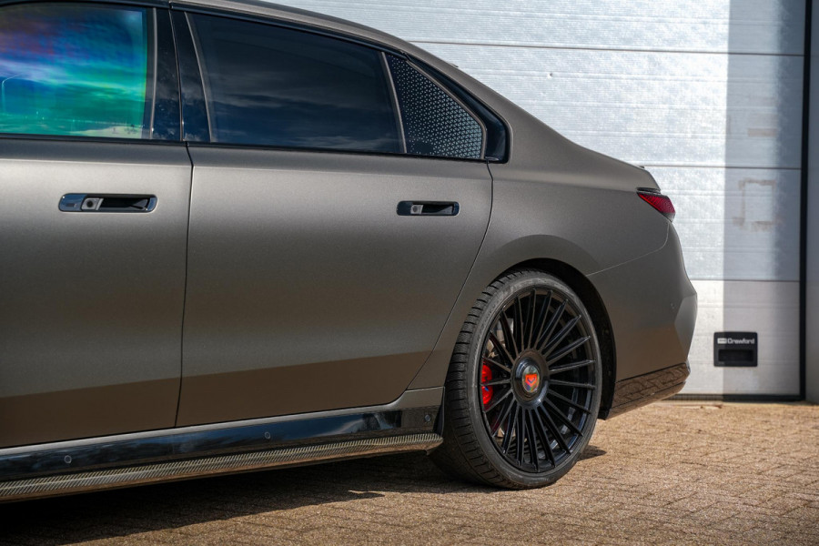 BMW 7 Serie M760e xDrive Carbon 22" Velgen FireTV Ambient Softclose FULL OPTION! Trekhaak