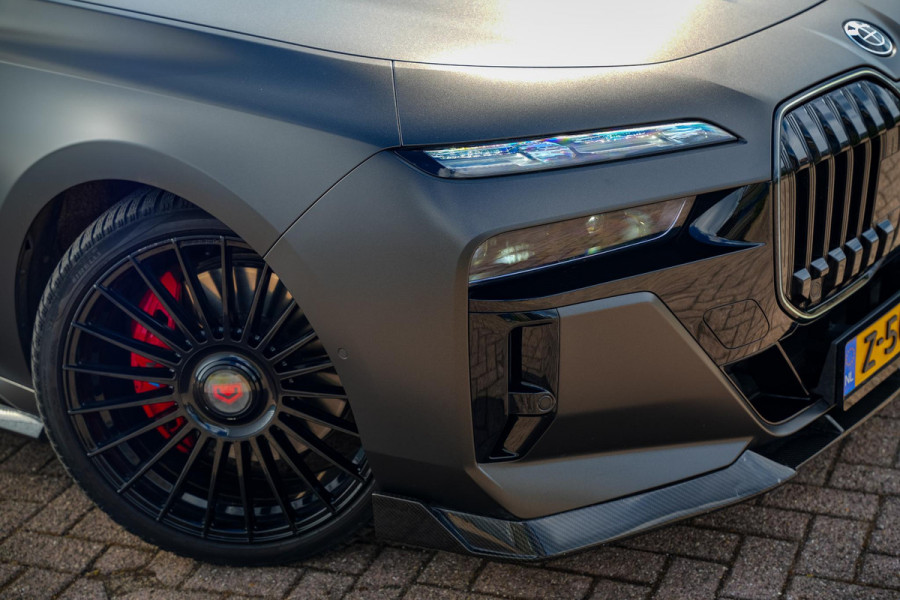 BMW 7 Serie M760e xDrive Carbon 22" Velgen FireTV Ambient Softclose FULL OPTION! Trekhaak