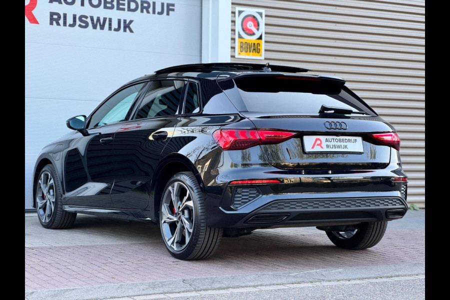 Audi A3 Sportback 45 TFSI e S edition Competition RS zetels/Pano/Matrix