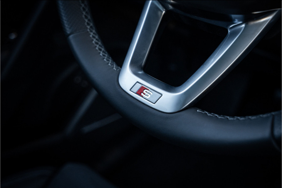 Audi Q5 55 TFSI e S edition Competition - Panorama | B&O | 360 Camera | Elek. Trekhaak | ACC