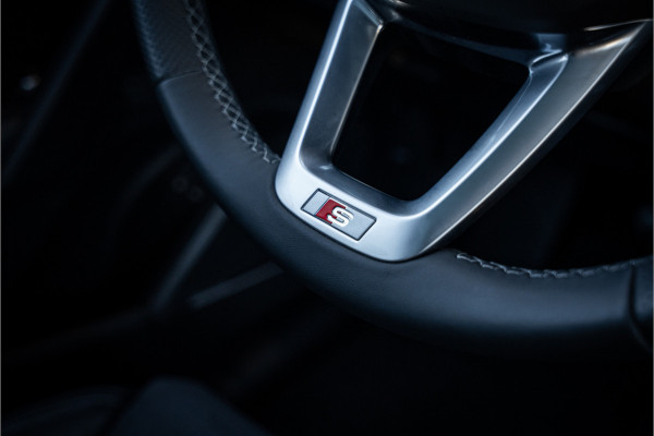Audi Q5 55 TFSI e S edition Competition - Panorama | B&O | 360 Camera | Elek. Trekhaak | ACC
