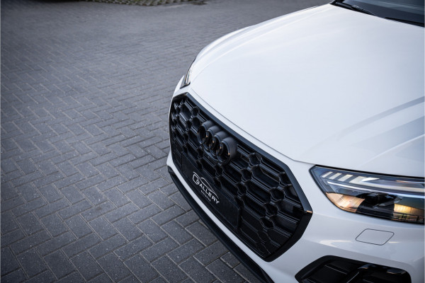 Audi Q5 55 TFSI e S edition Competition - Panorama | B&O | 360 Camera | Elek. Trekhaak | ACC