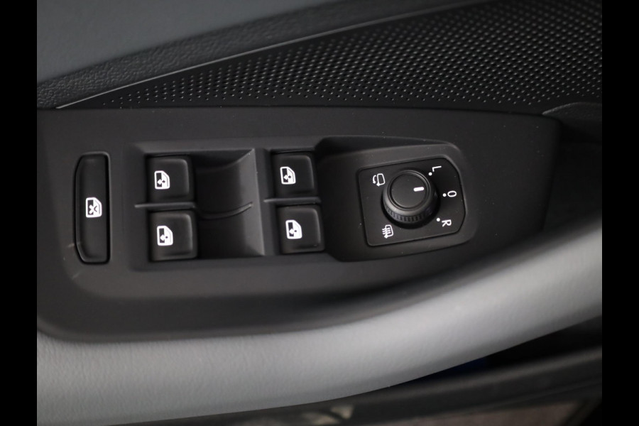 Volkswagen Passat Variant 1.5 eTSI Business 150pk DSG| Navi| 18'LM-velgen| Camera| Dodehoek detectie