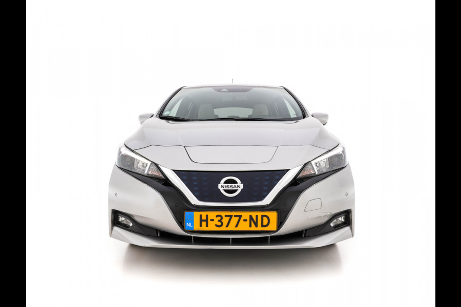 Nissan Leaf N-Connecta 40 kWh (INCL-BTW)  Aut. *ADAPTIVE-CRUISE | NAVI-FULLMAP | SURROUND-VIEW | CARPLAY | KEYLESS | BLIND-SPOT |  DIGI-COCKPIT | COMFORT-SEATS | DAB | ECC | PDC | HEATED-SEATS | 17"ALU*