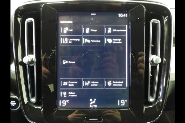 Volvo XC40 1.5 T4 Recharge Inscription Expression NAVI/CAMERA/LED/18"LMV!