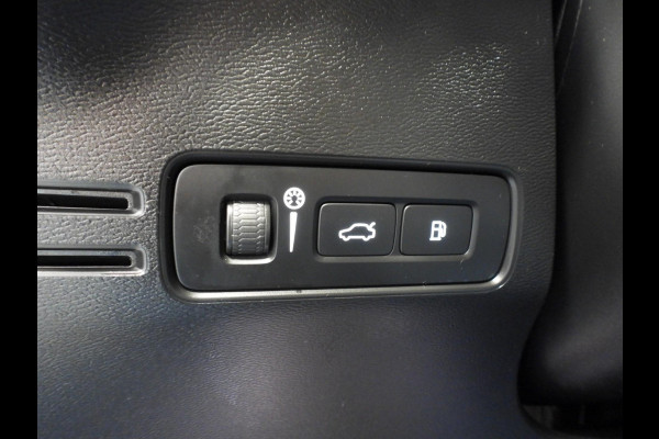 Volvo XC40 1.5 T4 Recharge Inscription Expression NAVI/CAMERA/LED/18"LMV!