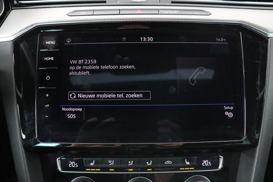 Volkswagen Passat 1.5 TSI R Line | Panoramadak | Nappaleder | Stoelverwarming | Camera | Keyless | Trekhaak | Adaptive cruise | Carplay | LED Plus | Carplay
