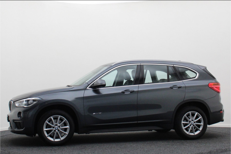 BMW X1 sDrive18i Executive Automaat Leer, Navigatie, LED, Climate, Cruise, PDC