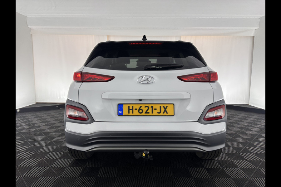 Hyundai Kona EV Premium 64 kWh [ 3-Fase ] (INCL-BTW) *HEAT-PUMP | FULL-LEATHER | HEAD-UP | FULL-LED | NAVI-FULLMAP | DAB | ADAPTIVE-CRUISE | KRELL-AUDIO | KEYLESS | CAMERA | BLIND-SPOT | LANE-ASSIST | DIGI-COCKPIT | COMFORT-SEATS | 1