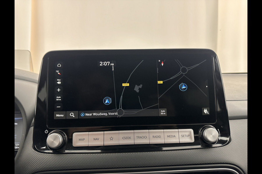 Hyundai Kona EV Premium 64 kWh [ 3-Fase ] (INCL-BTW) *HEAT-PUMP | FULL-LEATHER | HEAD-UP | FULL-LED | NAVI-FULLMAP | DAB | ADAPTIVE-CRUISE | KRELL-AUDIO | KEYLESS | CAMERA | BLIND-SPOT | LANE-ASSIST | DIGI-COCKPIT | COMFORT-SEATS | 1