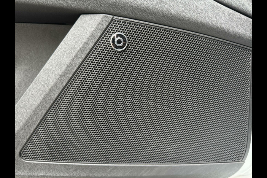Seat León ST 1.5 TSI FR Ultimate Edition Black Automaat | Panoramadak | Leer/alcantara bekleding | Beats Audio | Sfeerverlichting | DCC | Key
