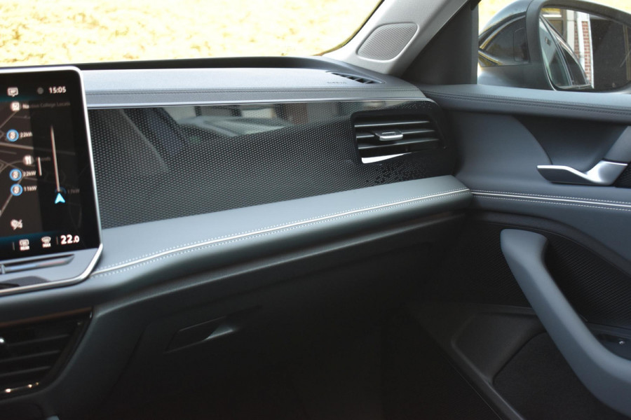 Volkswagen Passat Variant 1.5 eTSI Business Lane ACC Massage Camera