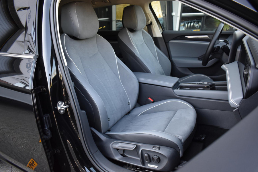 Volkswagen Passat Variant 1.5 eTSI Business Lane ACC Massage Camera