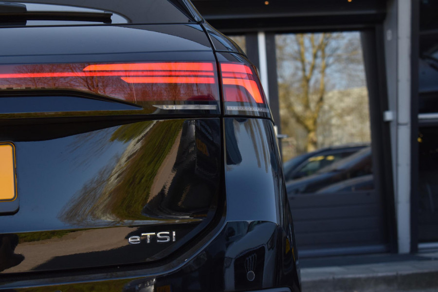 Volkswagen Passat Variant 1.5 eTSI Business Lane ACC Massage Camera