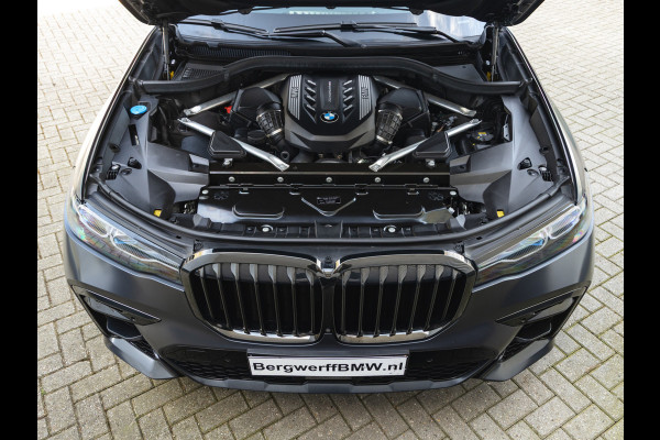 BMW X7 M50i - 6-Zits - Edition ''Dark Shadow'' - 1-Hand - Bowers & Wilkins - Standkachel