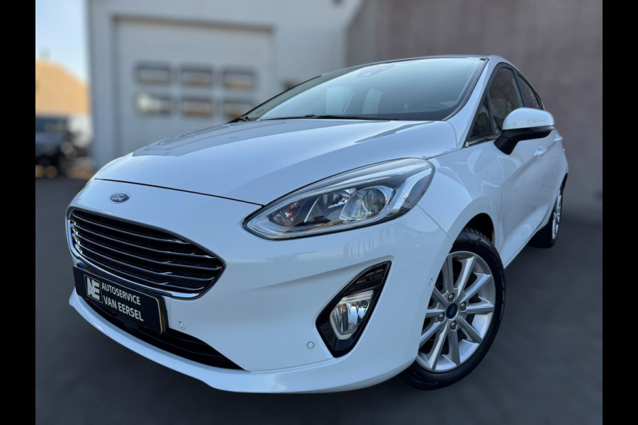 Ford Fiesta 1.0 EcoBoost Titanium NIEUWE RIEM / WINTERPACK / INPARKEREN / LMV / CARPLAY / NAVIGATIE / ACC / CAMERA