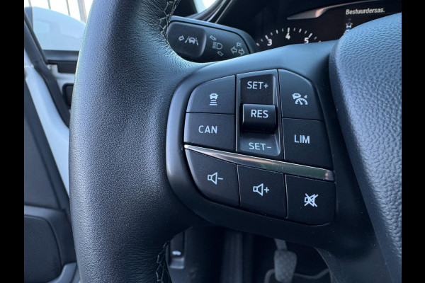 Ford Fiesta 1.0 EcoBoost Titanium NIEUWE RIEM / WINTERPACK / INPARKEREN / LMV / CARPLAY / NAVIGATIE / ACC / CAMERA