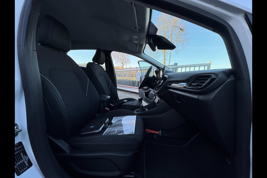 Ford Fiesta 1.0 EcoBoost Titanium NIEUWE RIEM / WINTERPACK / INPARKEREN / LMV / CARPLAY / NAVIGATIE / ACC / CAMERA