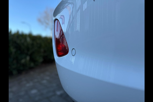 Ford Fiesta 1.0 EcoBoost Titanium NIEUWE RIEM / WINTERPACK / INPARKEREN / LMV / CARPLAY / NAVIGATIE / ACC / CAMERA