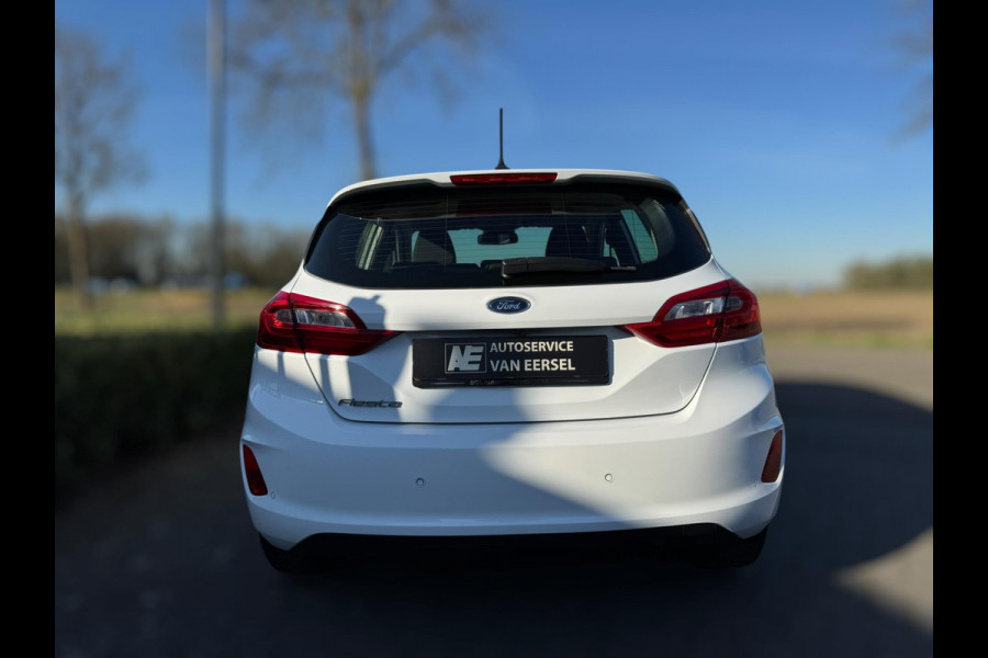 Ford Fiesta 1.0 EcoBoost Titanium NIEUWE RIEM / WINTERPACK / INPARKEREN / LMV / CARPLAY / NAVIGATIE / ACC / CAMERA