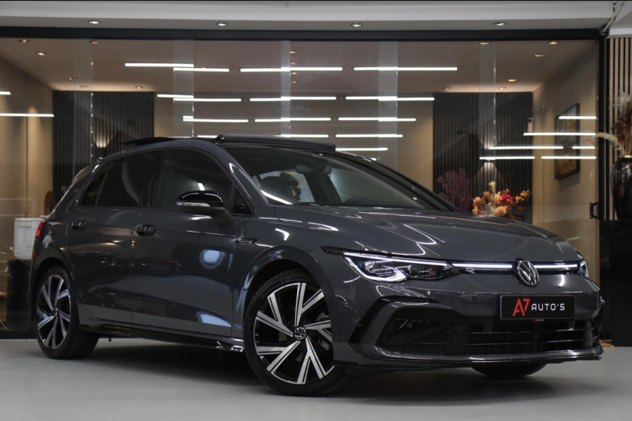 Volkswagen Golf 1.5 eTSI R-Line 150 PK Pano/Blackstyle/Cam/HUD/ACC/LANEASSIST/VOL