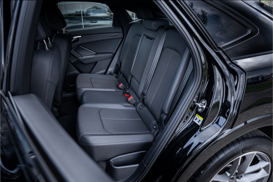 Audi Q3 Sportback 45 TFSI e S Edition ** 19inch ** Black Optic