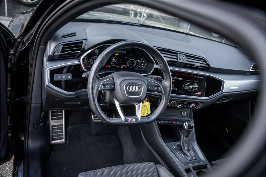 Audi Q3 Sportback 45 TFSI e S Edition ** 19inch ** Black Optic