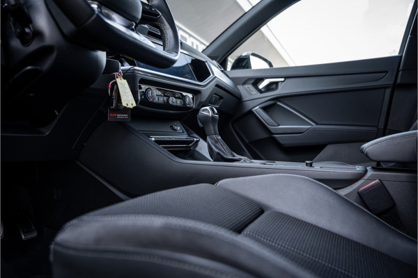 Audi Q3 Sportback 45 TFSI e S Edition ** 19inch ** Black Optic