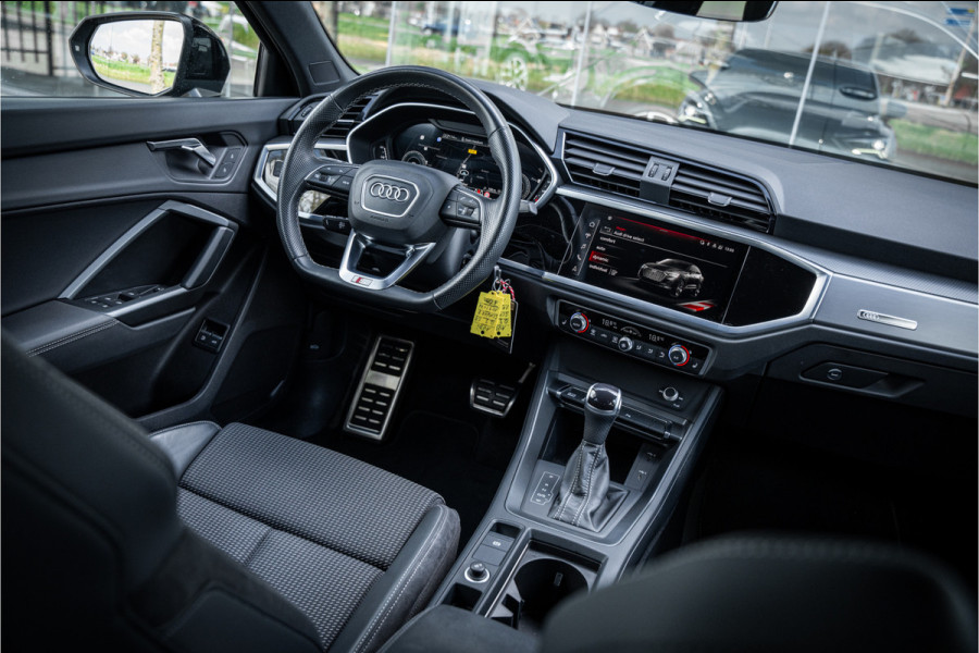 Audi Q3 Sportback 45 TFSI e S Edition ** 19inch ** Black Optic