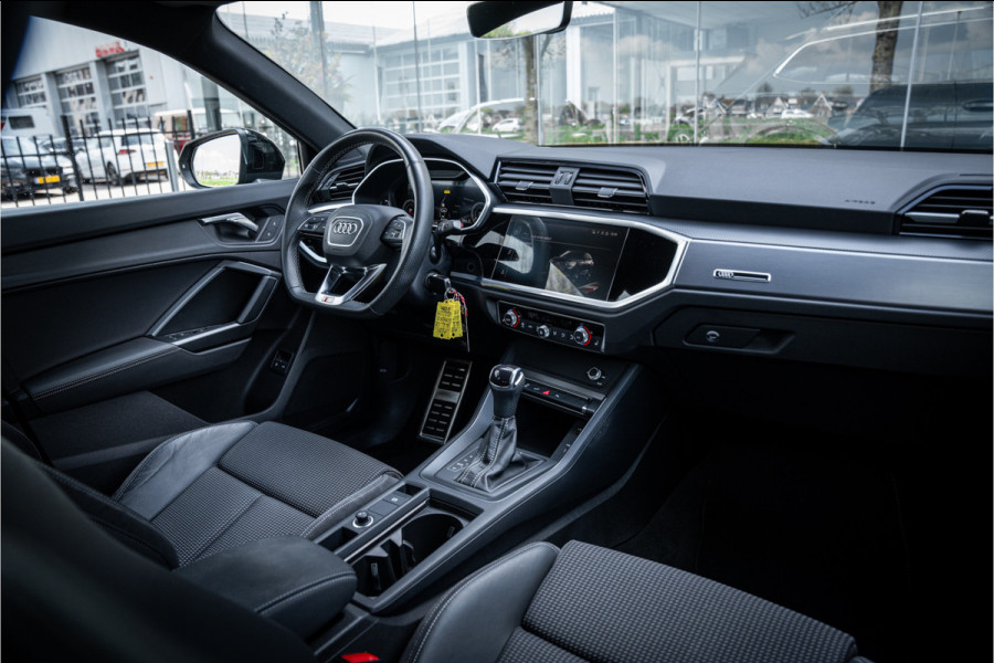 Audi Q3 Sportback 45 TFSI e S Edition ** 19inch ** Black Optic