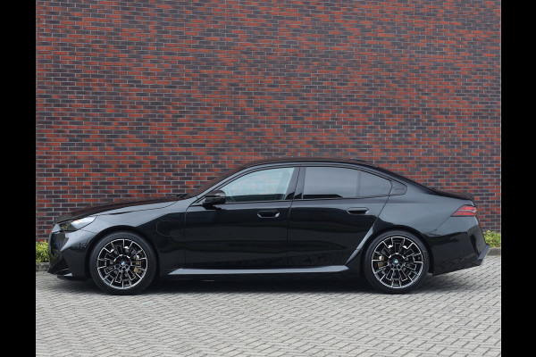 BMW 5 Serie M5 *Keramisch*B&W*HUD*360cam*Trekhaak*