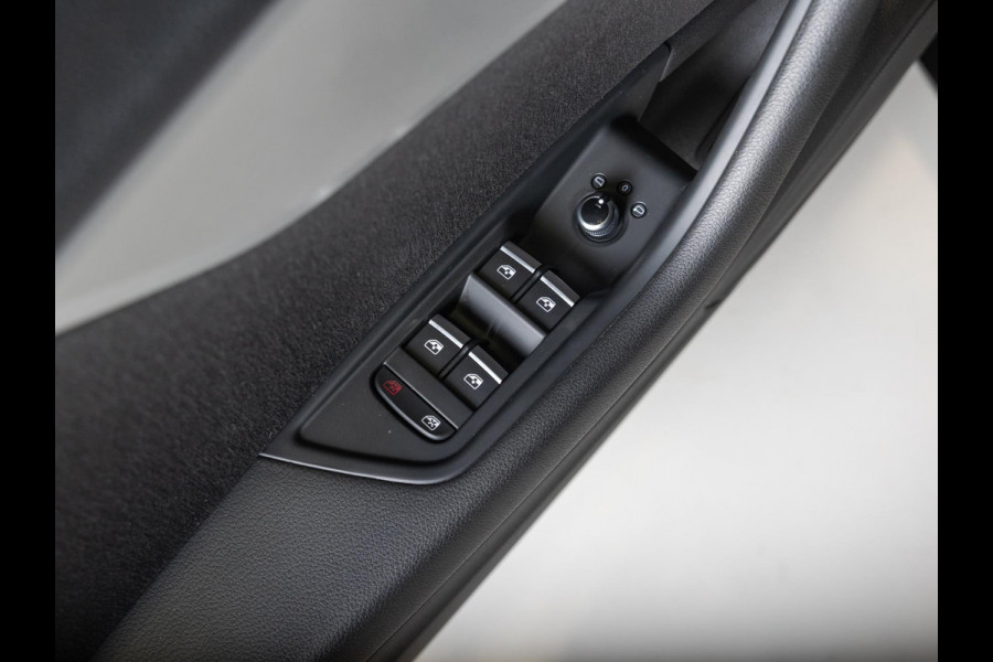 Audi A4 Limousine 35 TFSI Sport Lease Edition / 150pk / Apple Carplay / Cruise