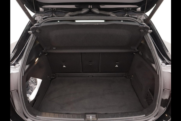 Mercedes-Benz GLA 200 Business Line 1/2-LEER CAMERA NAVI