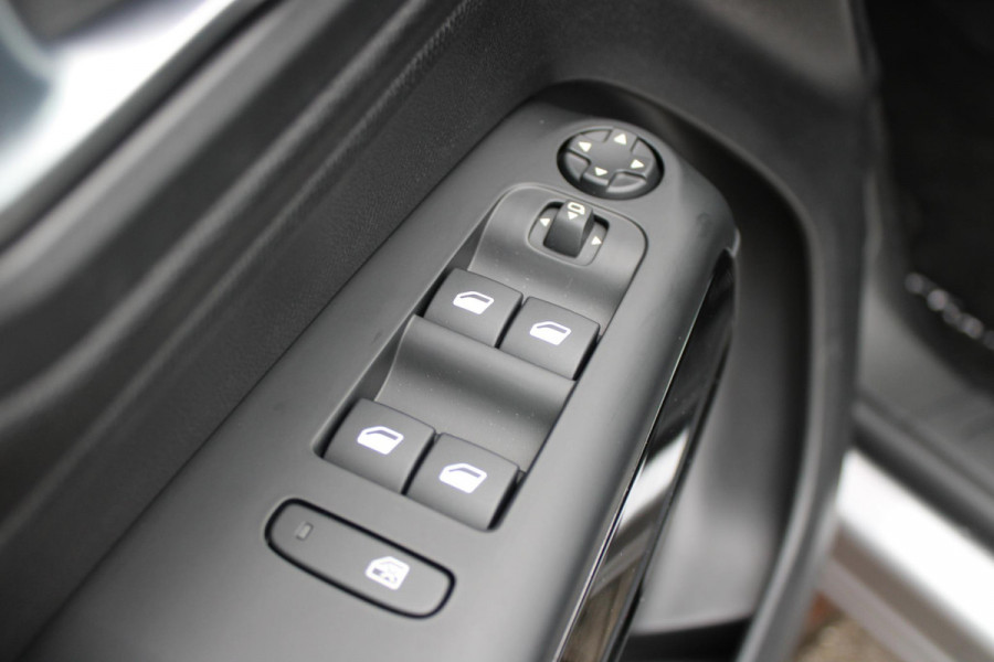 Citroën C5 Aircross 1.6 Plug-in 225PK Hybrid FEEL | 18" LICHTMETALEN VELGEN | NAVIGATIE | APPLE CARPLAY/ANDROID AUTO | ACHTERUITRIJ CAMERA | CLIMATE CONTROL | DAB+ RADIO | KEYLESS ENTRY/START | ADAPTIVE CRUISE CONTROL |